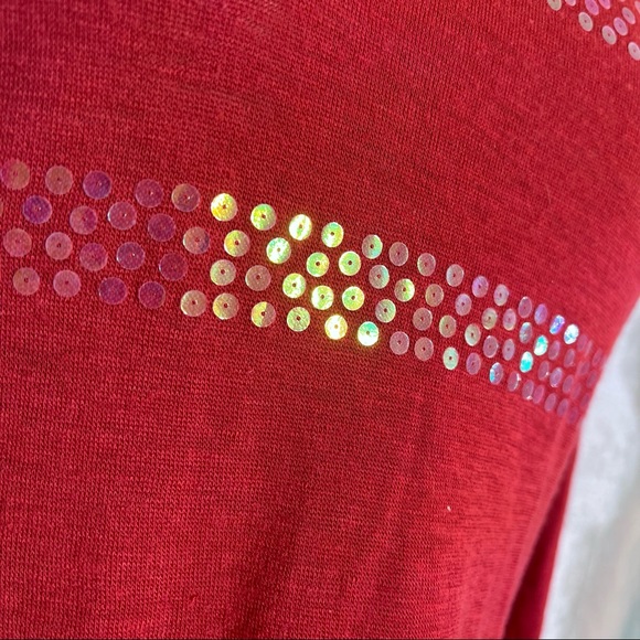 Lightweight Limited LS tee with iridescent sequined bands, M. - Picture 4 of 9